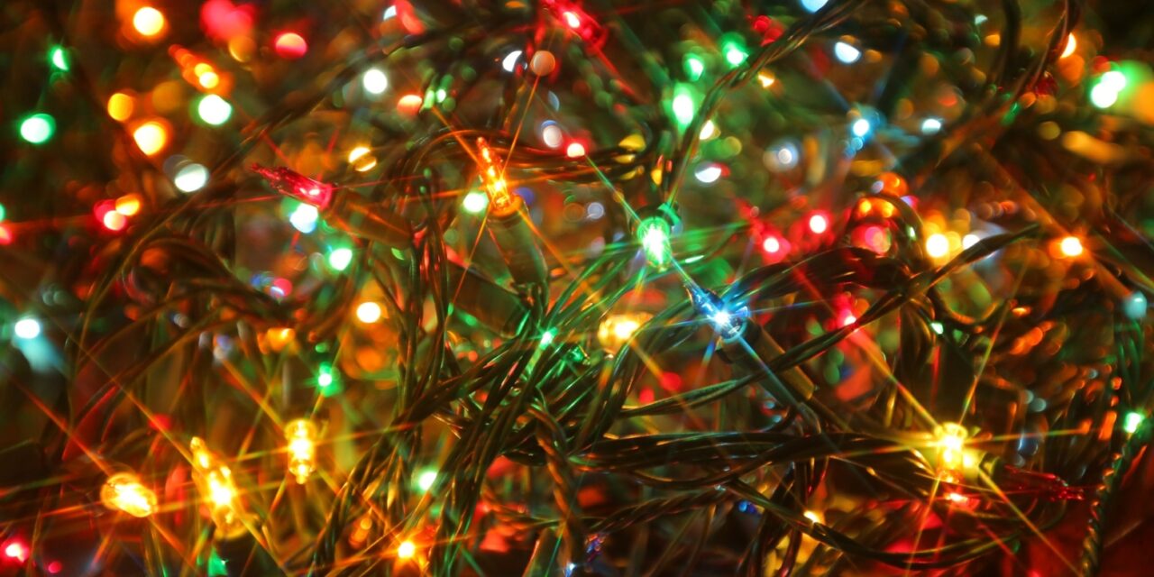 10 Christmas lighting tips to know before putting up decorations